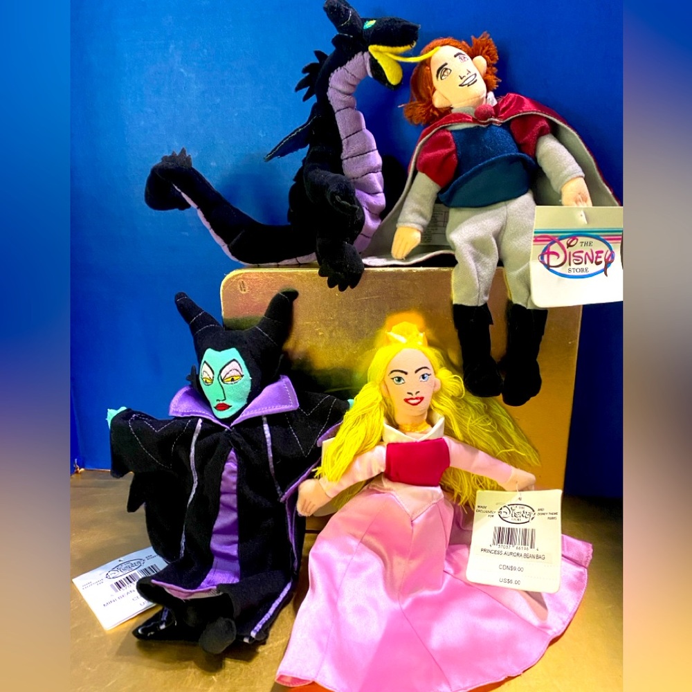 DISNEY EXCLUSIVE NWT VTG 90s SLEEPING BEAUTY COMPLETE SET OF 4 BEAN BAG PLUSH